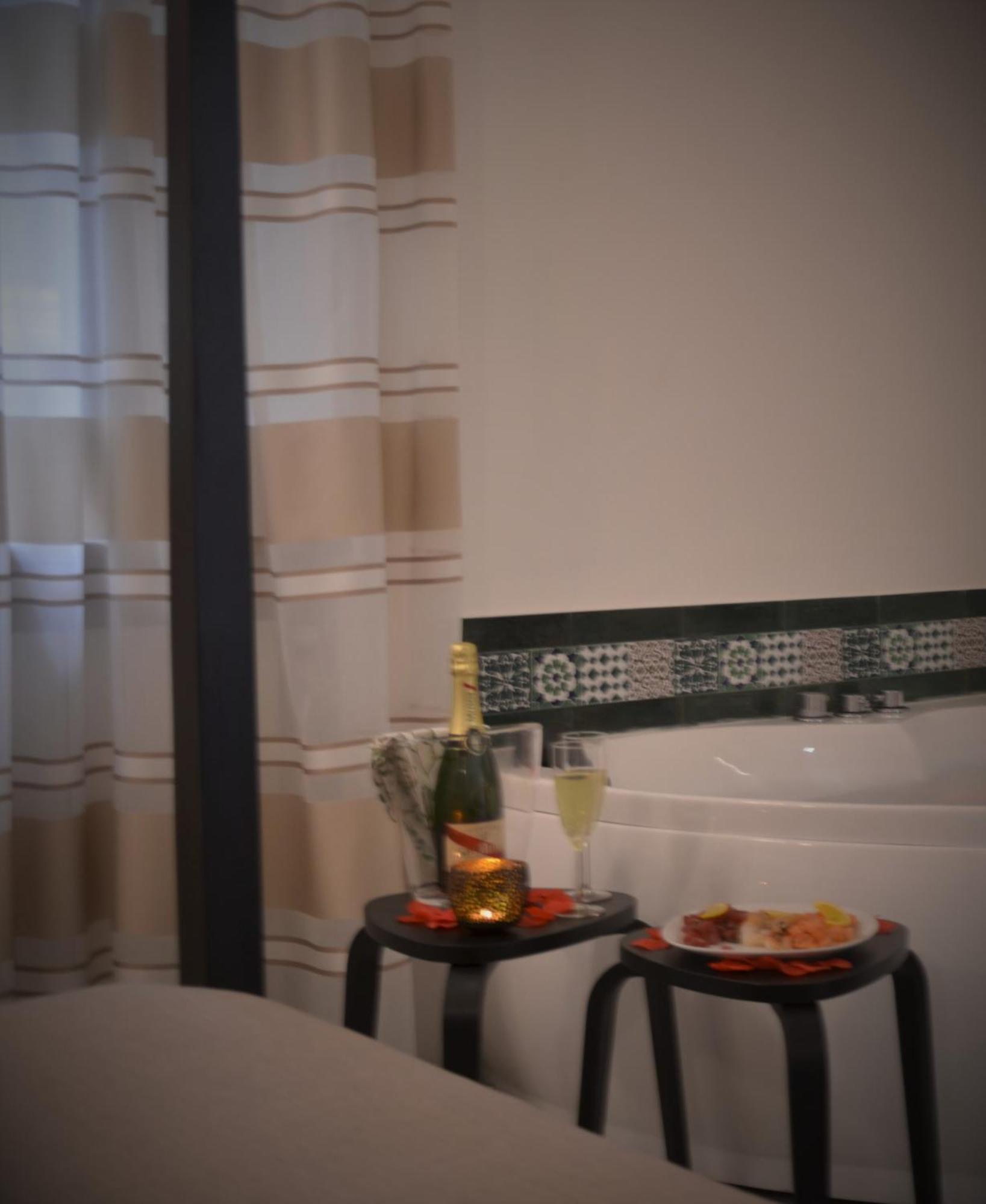 The Court Suites & Spa Taranto Kültér fotó